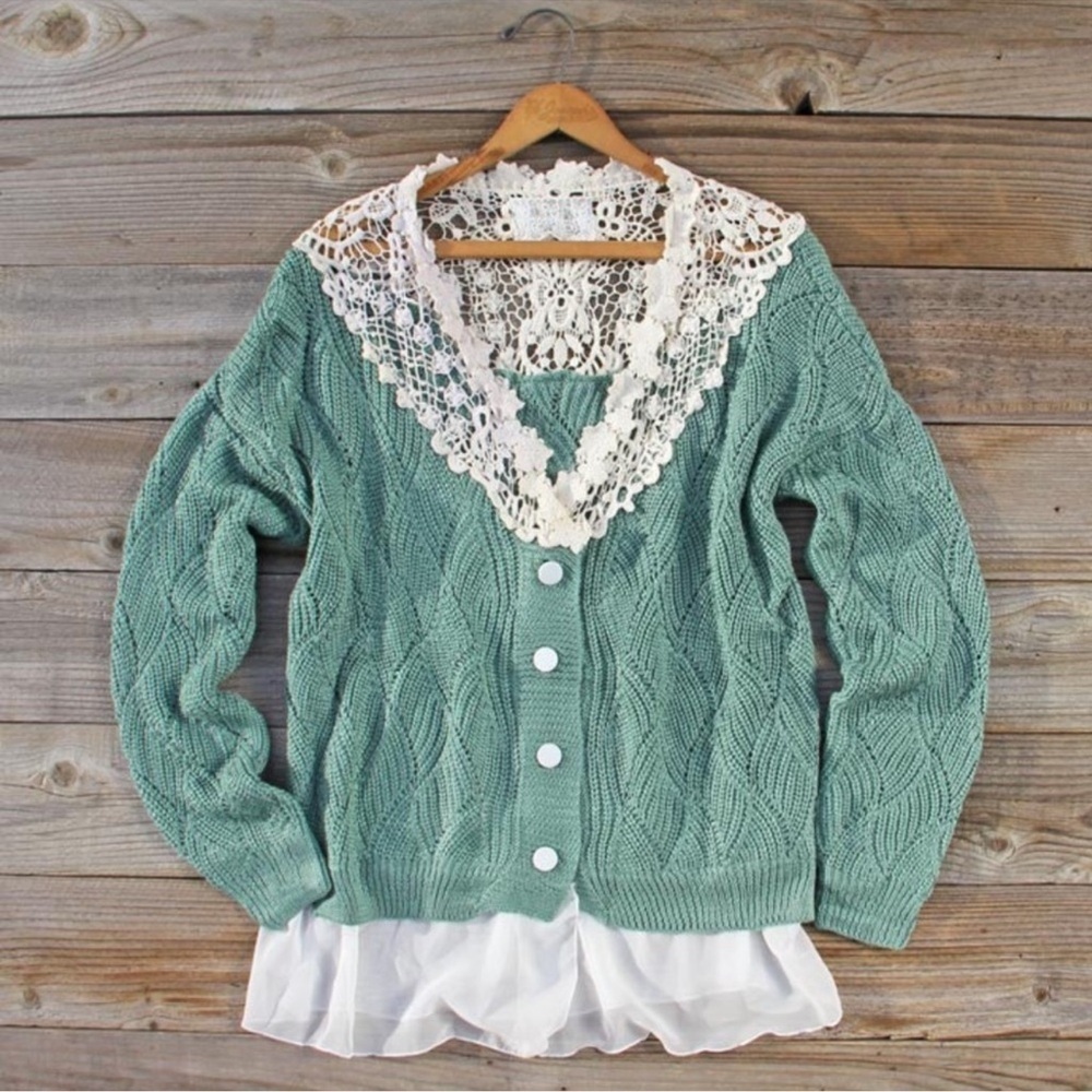 Medium vintage Sleepy December Sweater in Sage, Sweet Lace Sweaters